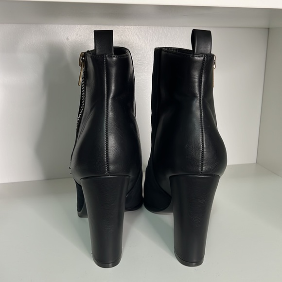 *LIKE NEW* Black Booties - Picture 4 of 4